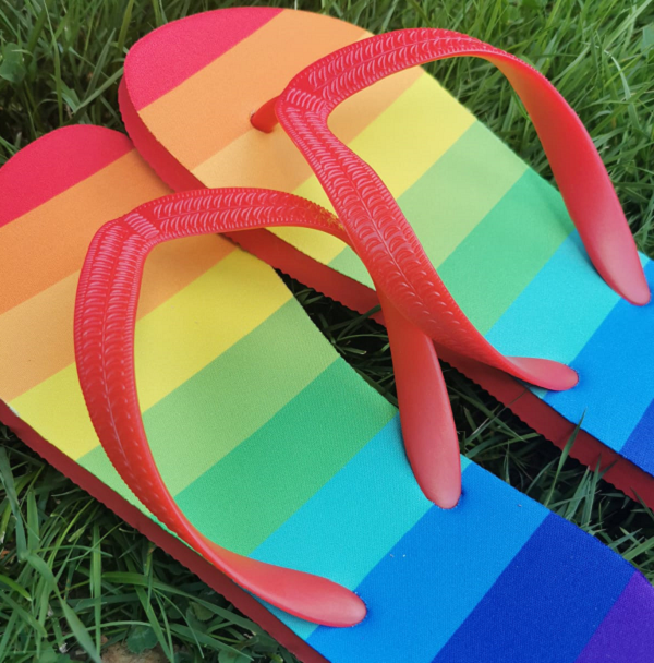 Sateenkaarisandaalit